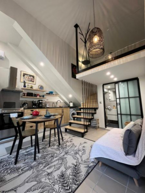Cute Tiny Loft in Mantouki